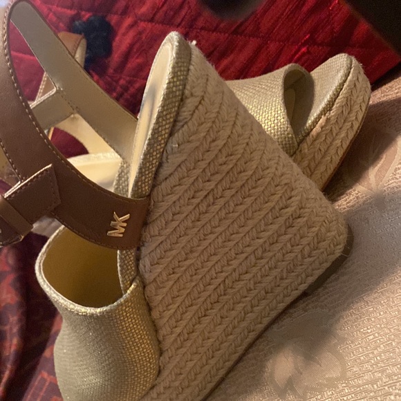 Metallic canvas wedges by Michael Kors! - Picture 2 of 10